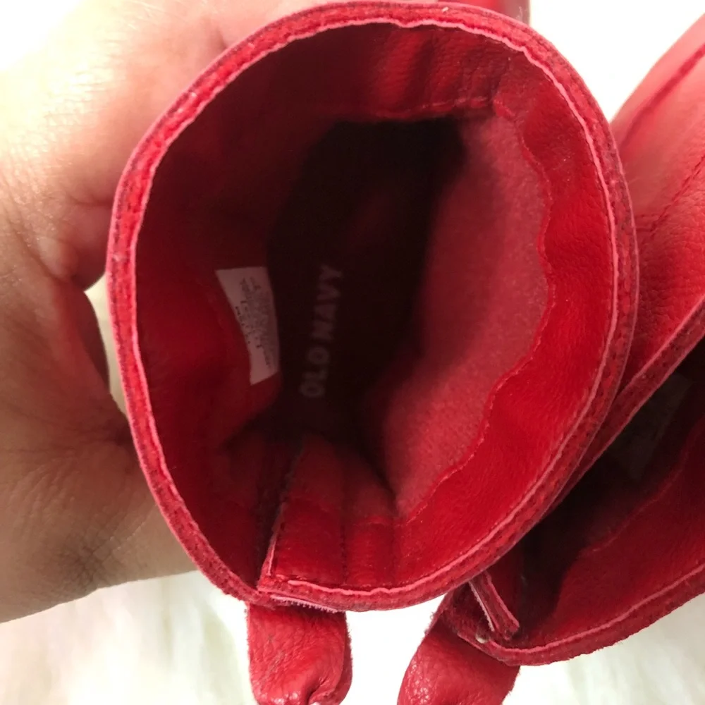 NWOT Old Navy Baby Red Booties Sz 12-18 Months